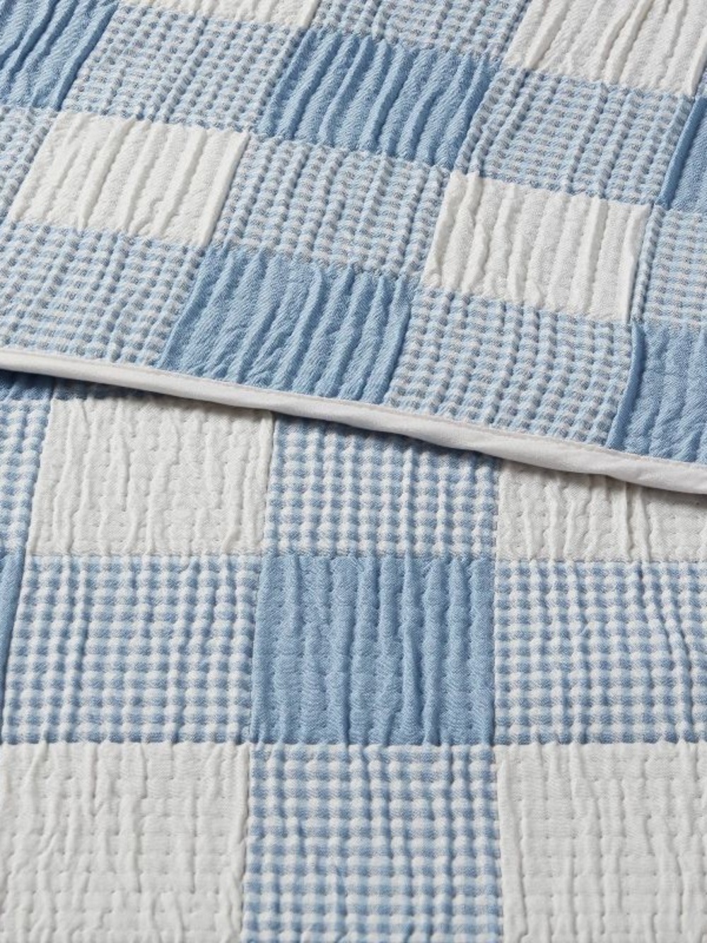 Room Essentials Matelasse Quilt Light Blue Plaid